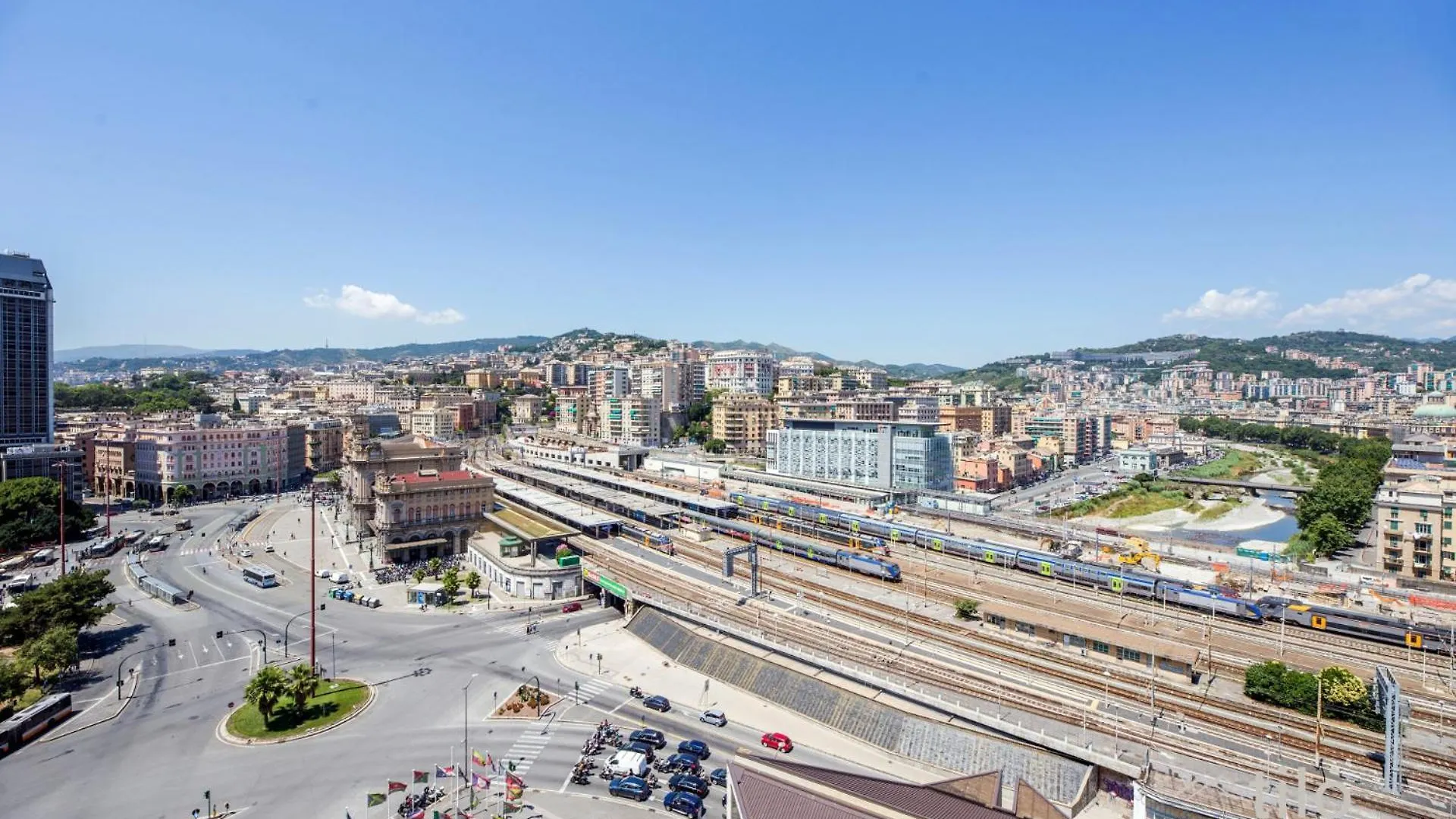 Train Station| Parking| A/C| Wifi By Tilo Apartman Genova
